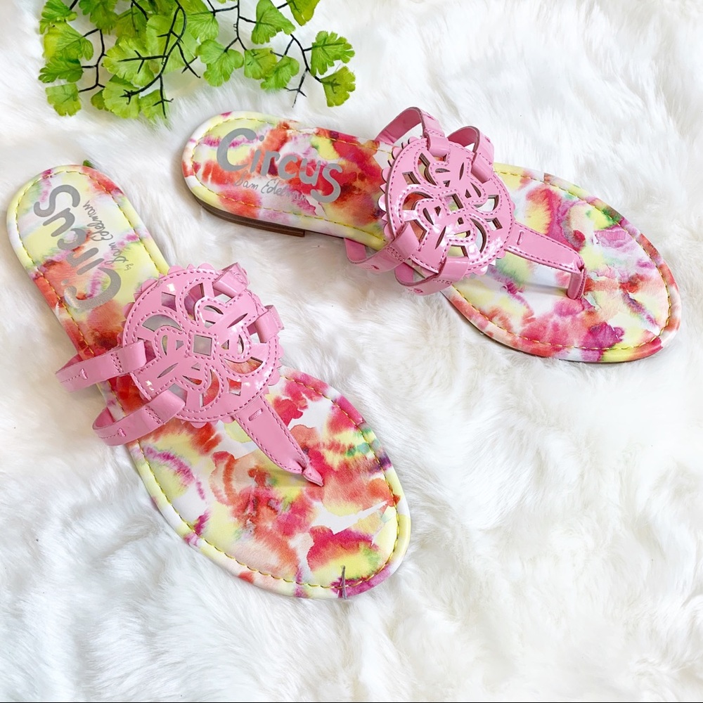 Circus by Sam edelman Canyon Medallion Sandals